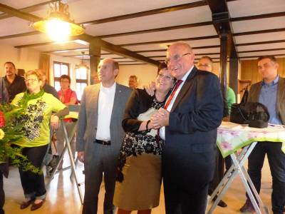 Entspannte Gesichter: (v.l.) Manfred Pentz, Inge und Reinhold Hehmann, dahinter Carsten Helfmann und Jörg Lautenschläger

Foto: Wolfgang Roth